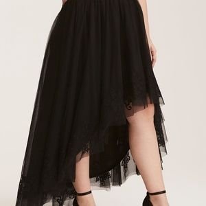 Torrid Size 2 Mesh Embroidered Hi-Lo Maxi Skirt